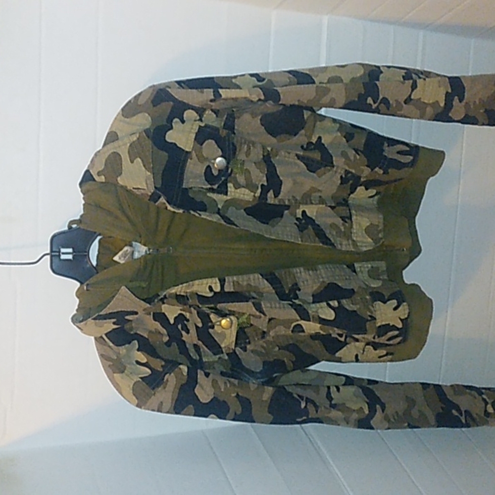Lightweight jacket
